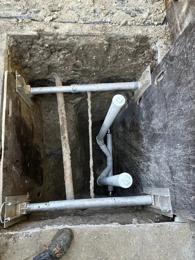 Experienced plumber completing Drain Cleaning work in Middlefield